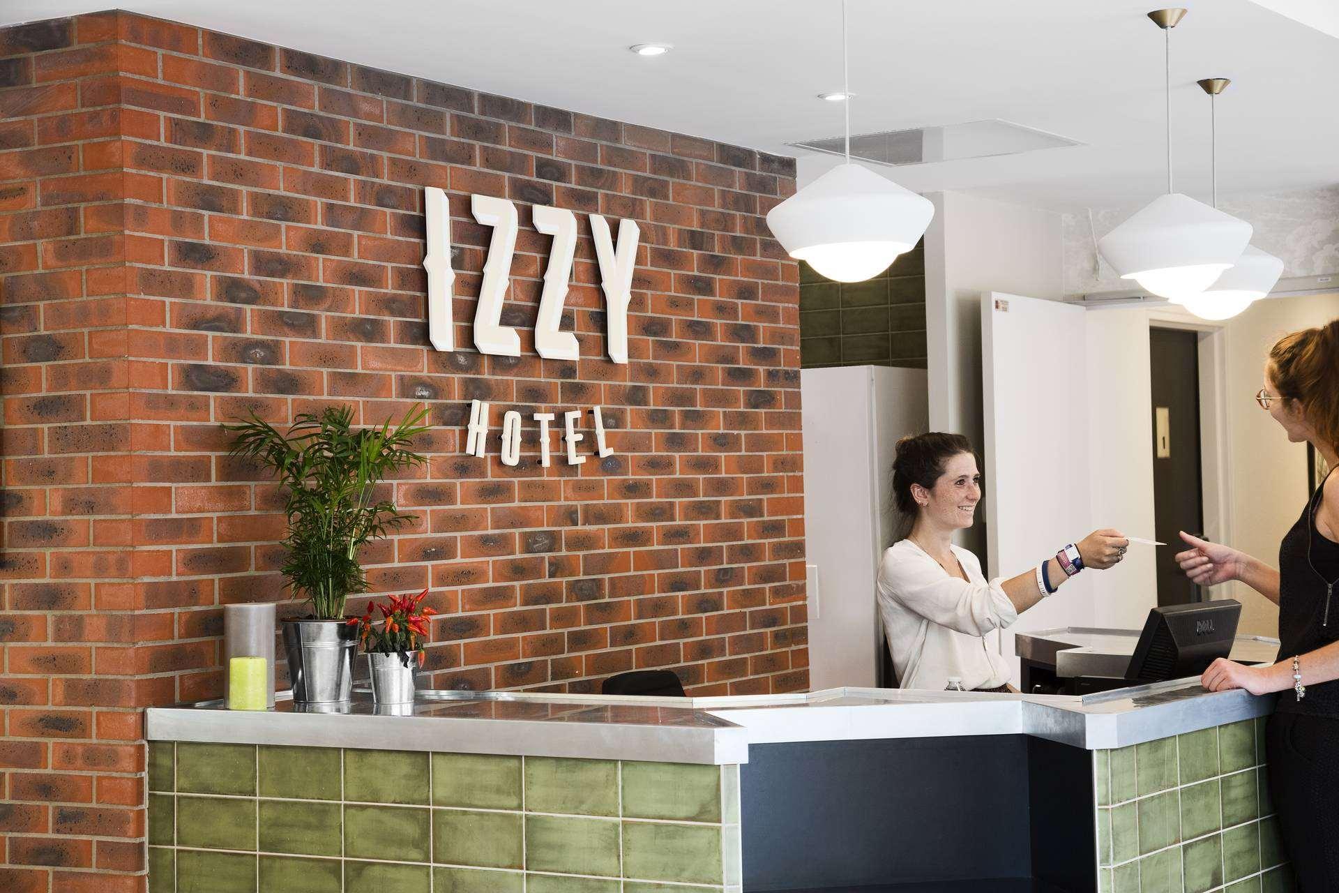 Hotel Izzy Issy-les-Moulineaux Dış mekan fotoğraf