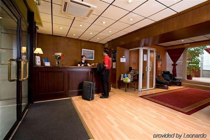 Hotel Izzy Issy-les-Moulineaux İç mekan fotoğraf