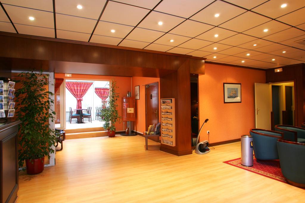 Hotel Izzy Issy-les-Moulineaux Dış mekan fotoğraf